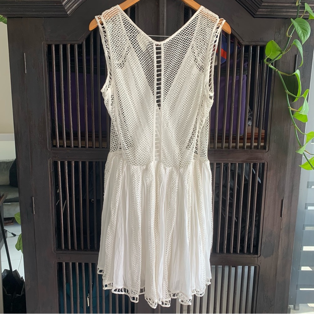 Free People one Lucas white boho wrap dress size large - Picture 3 of 5